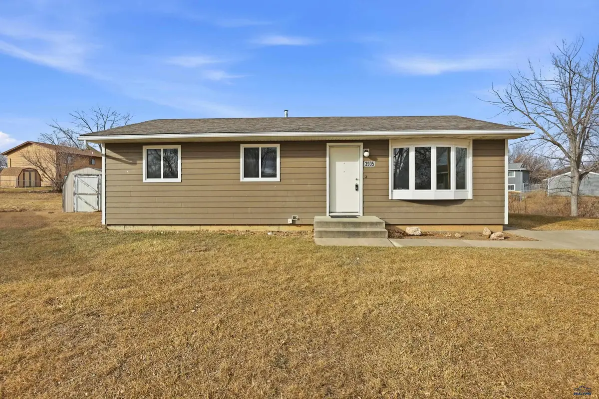 3905 Hampton Ct, Rapid City, SD 57701 - Image #1