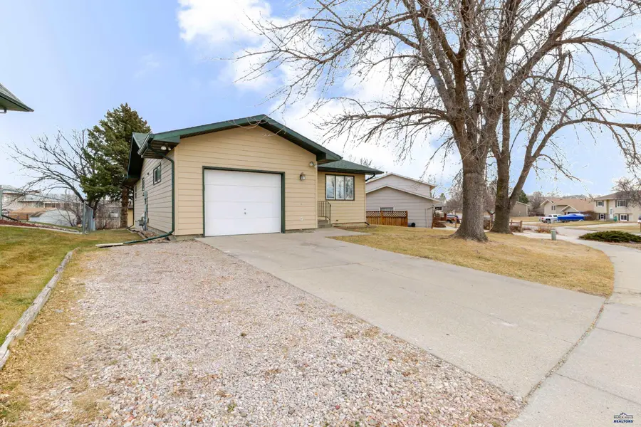 818 Sycamore, Rapid City, SD 57701 - Image #2