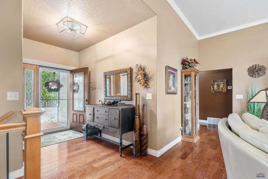 605 Enchanted Pines Dr, Rapid City, SD 57701 - Image #2