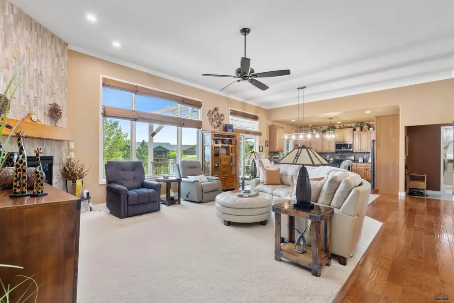 605 Enchanted Pines Dr, Rapid City, SD 57701 - Image #3