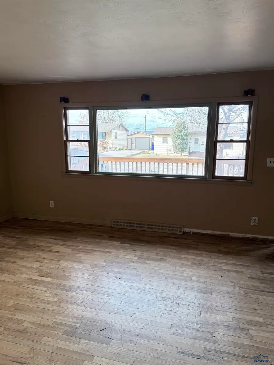 2318 Cruz Dr, Rapid City, SD 57702 - Image #3