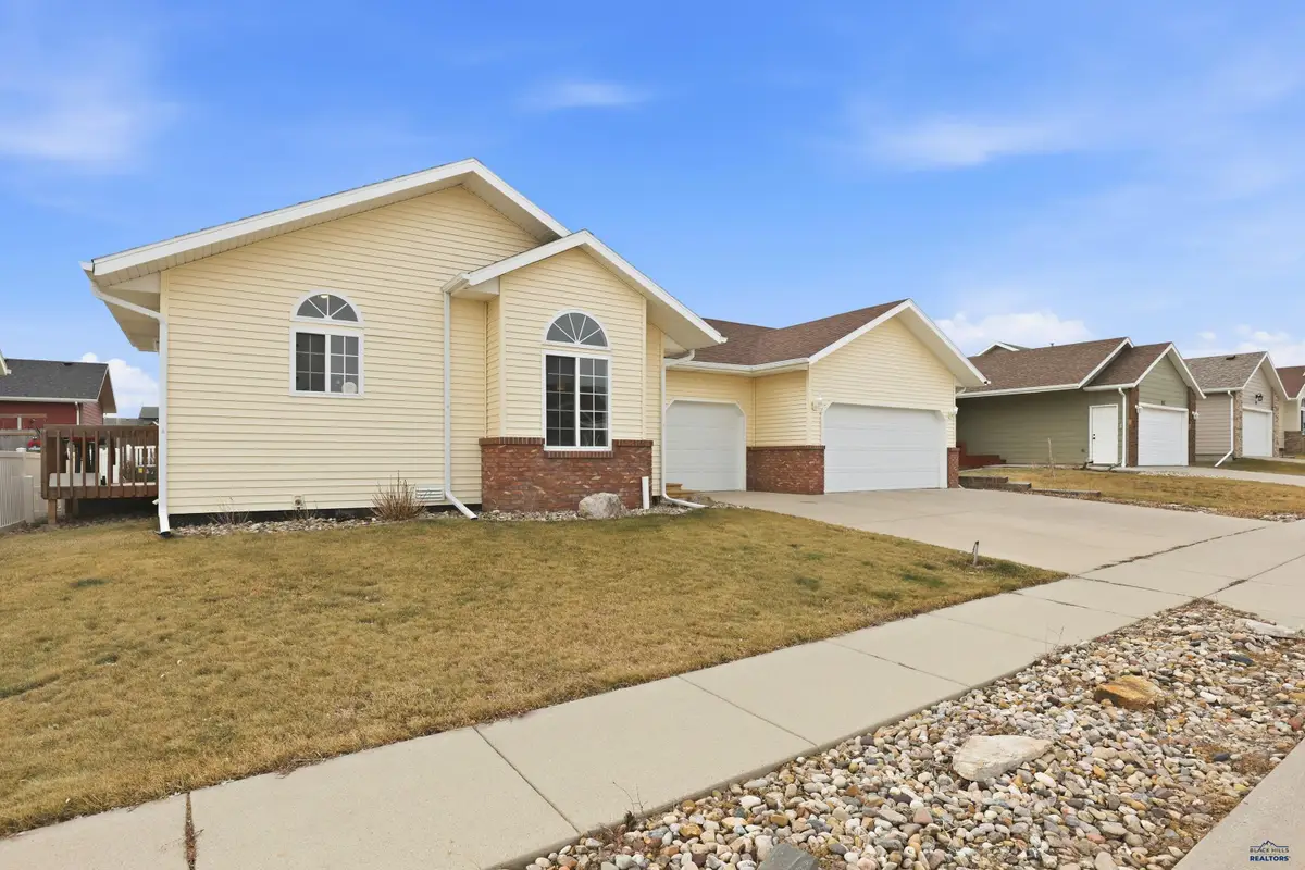 645 Earleen St, Rapid City, SD 57701 - Image #1