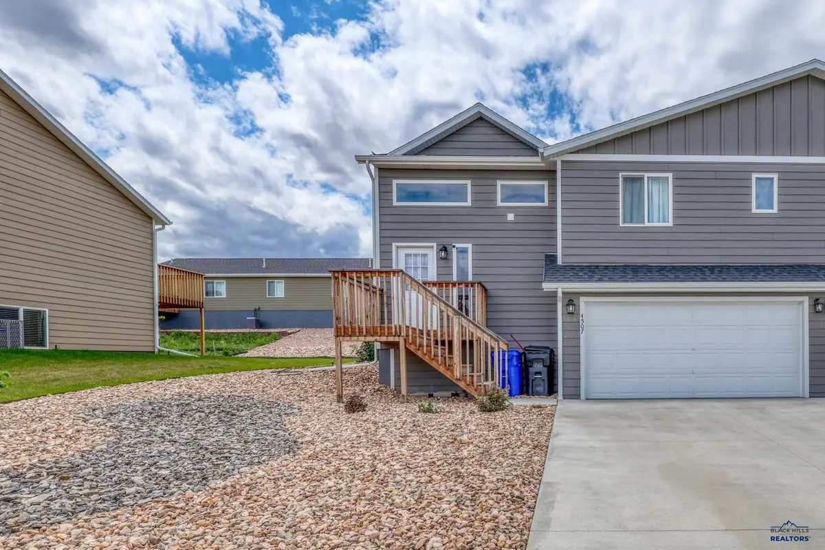 4507 Misty Woods Ln, Rapid City, SD 57701 - Image #1