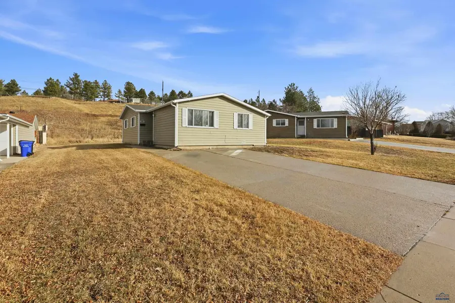 930 E Oakland, Rapid City, SD 57701 - Image #2