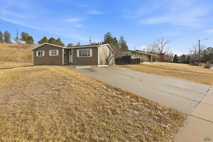 936 E Oakland, Rapid City, SD 57701 - Image #3