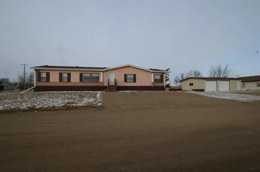 405 S Pine, Presho, SD 57568 - #2