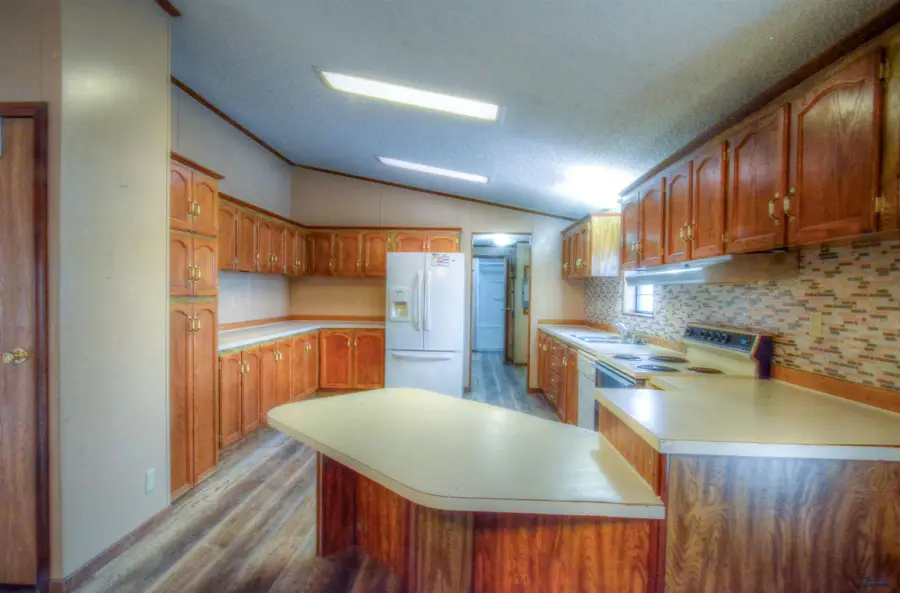 405 S Pine, Presho, SD 57568 - #3