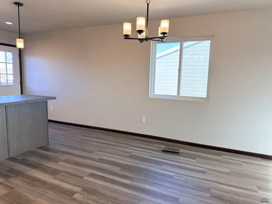 3518 Lodi Ln, Rapid City, SD 57703 - Image #3