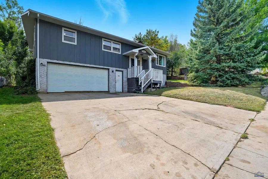 2709 Cameron Dr, Rapid City, SD 57702 - Image #2