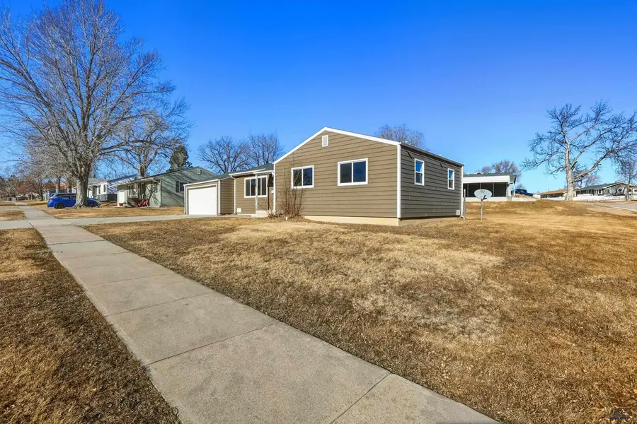 102 Fairmont Blvd, Rapid City, SD 57701 - Image #3