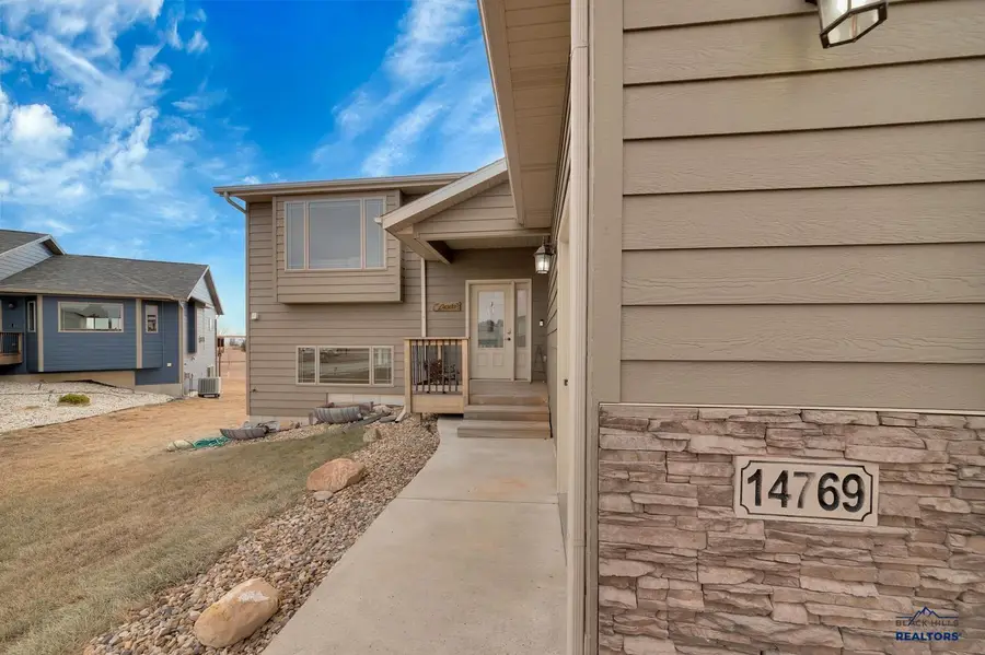 14769 Lamplight Dr, Rapid City, SD 57703 - Image #2