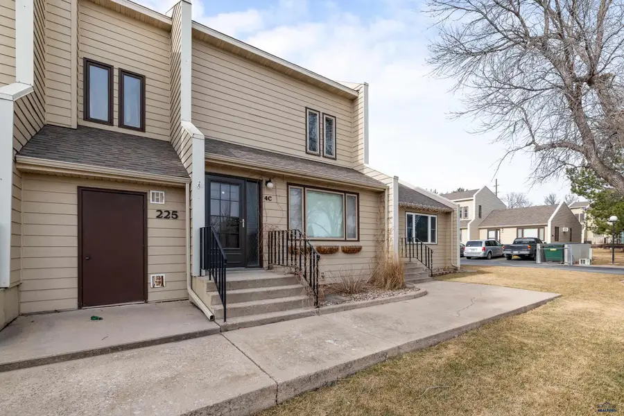 225 South Canyon Rd, Rapid City, SD 57702 - #2