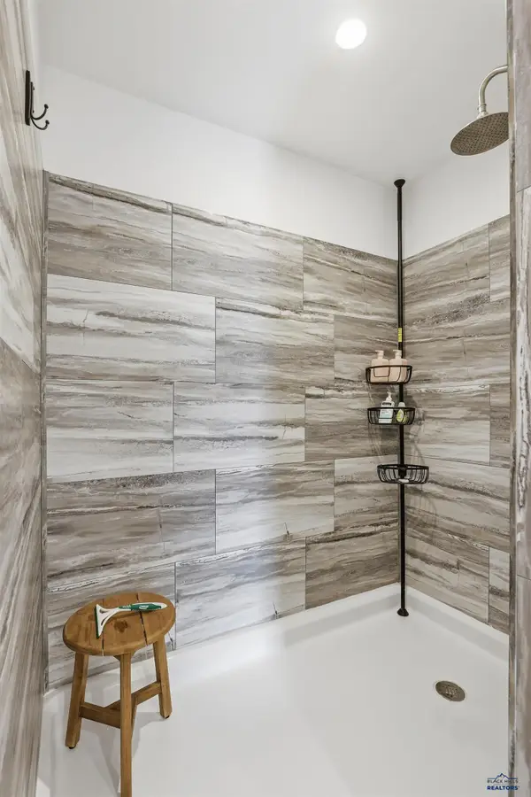 1661.119 E Philadelphia, RAPID CITY, SD 57703