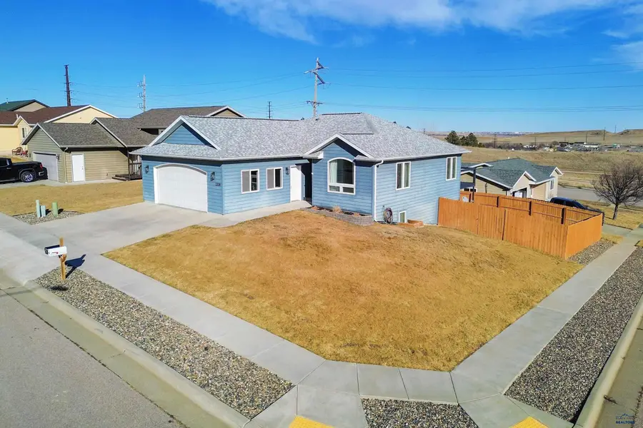 3208 Joplin Ln, Rapid City, SD 57701 - #3