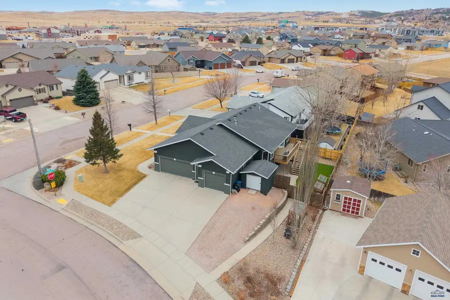 422 E Enchanted Pines Dr, Rapid City, SD 57701-4514 - #2