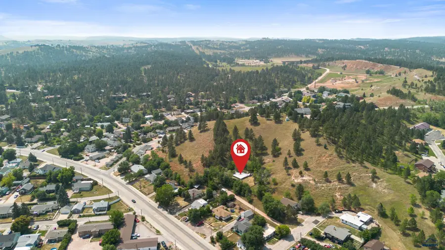 4022 Linden Ln, Rapid City, SD 57702 - #3