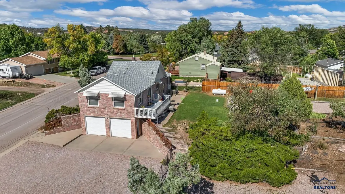 537 S 16th St, Hot Springs, SD 57747 - #1