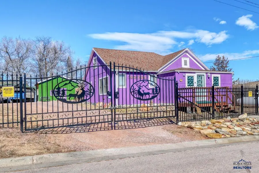 2326 Wilson Ave, Hot Springs, SD 57747 - #2