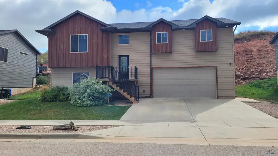 5816 Harper Ct, Rapid City, SD 57702 - #2