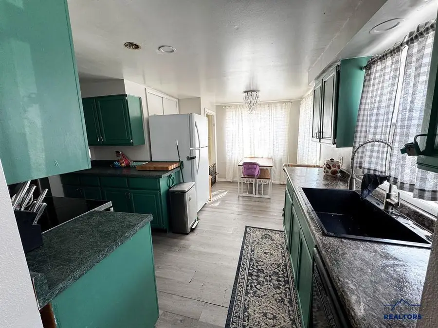 824 Silver St, Rapid City, SD 57701 - #3