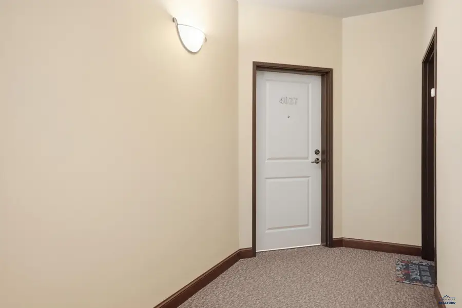 4027 Fairway Hills Dr, Rapid City, SD 57702 - #2