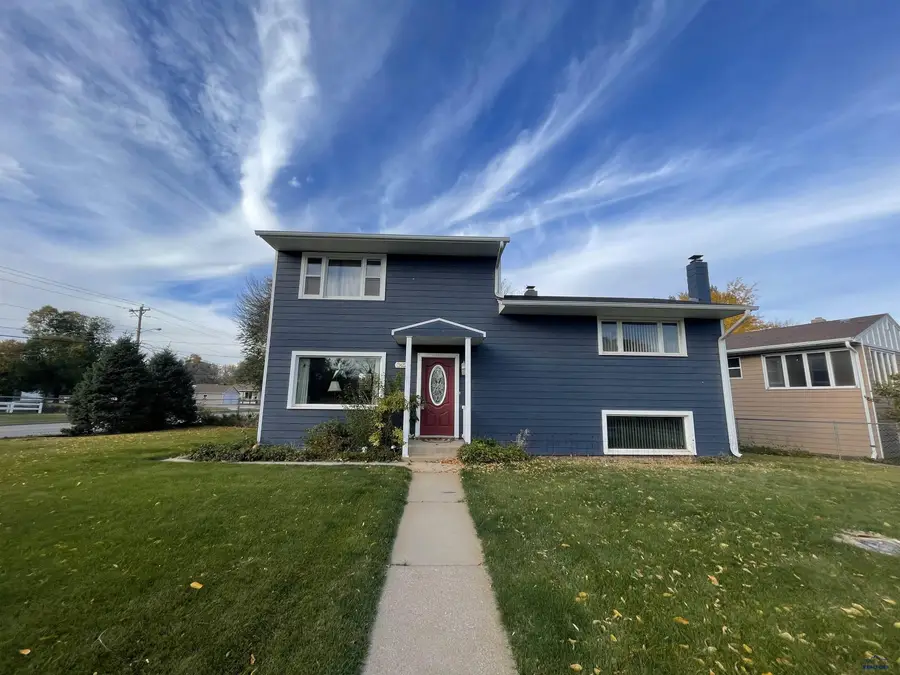 3452 Brookside Dr, Rapid City, SD 57702 - #2