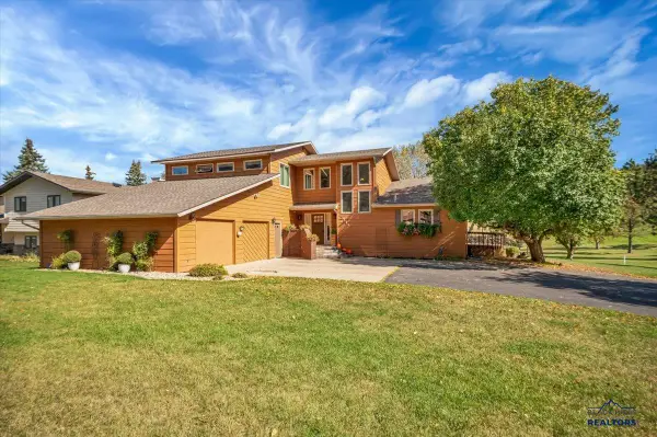 3114 Stockade Dr, Rapid City, SD 57702