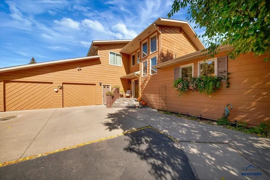 3114 Stockade Dr, Rapid City, SD 57702 - #2