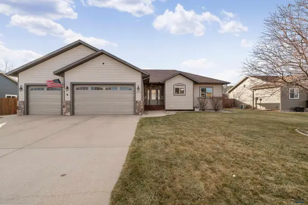 8771 Steamboat Ln, Summerset, SD 57769