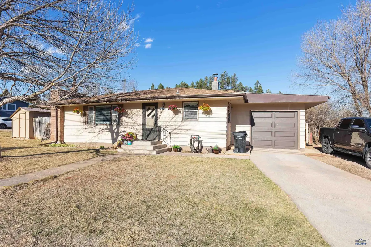2004 Red Dale Dr, Rapid City, SD 57702 - #1