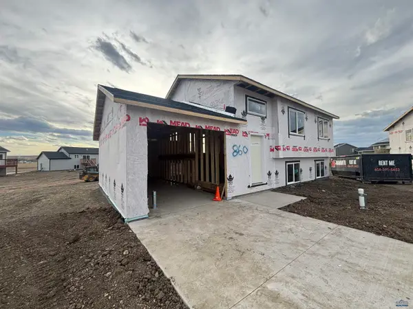 860 Bushnell Ct, Box Elder, SD 57719