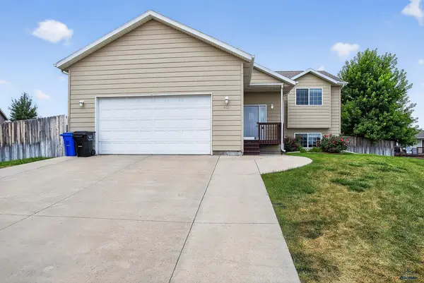 401 Kahler Ct, Rapid City, SD 57701