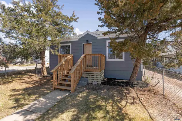 1616 5th St, RAPID CITY, SD 57701-6506