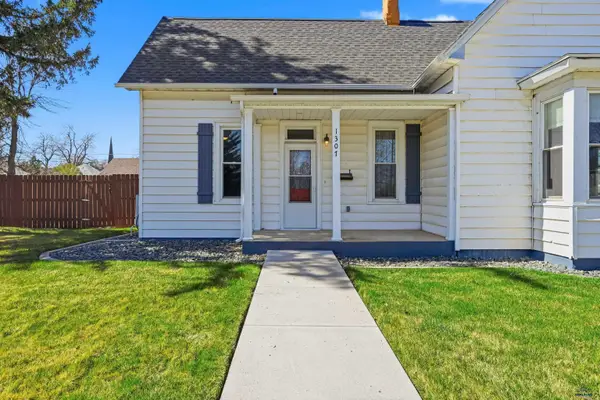 1307 Davenport St, Sturgis, SD 57785-9999