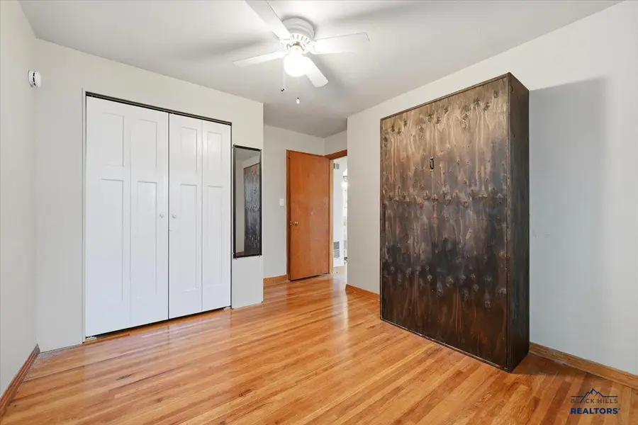 1003 Perkins St, Belle Fourche, SD 57717 - #2