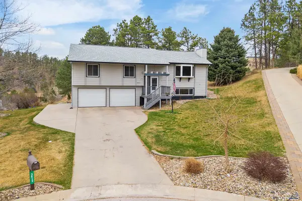 3413 Monarch Ct, Rapid City, SD 57702