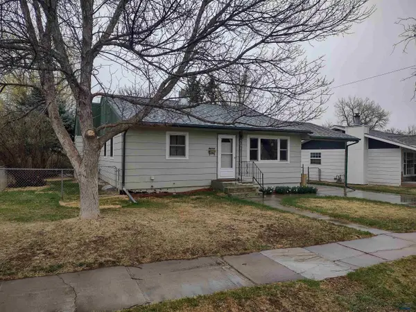 3616 Brookside Dr, Rapid City, SD 57702
