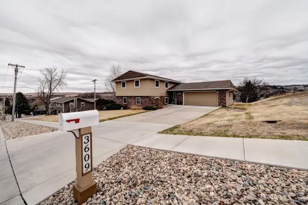 3609 Parkview Dr, Rapid City, SD 57701
