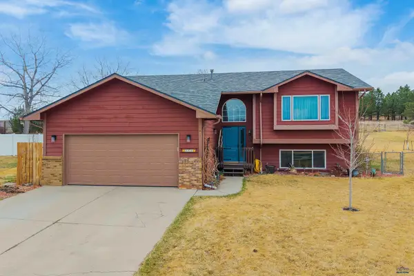 709 Hillshire Ct, Rapid City, SD 57701