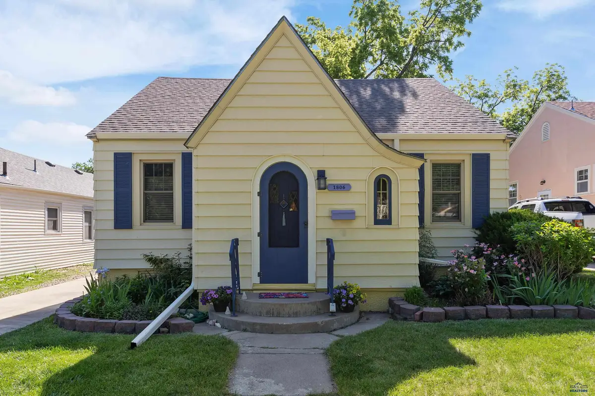 1806 9th St, Rapid City, SD 57701 - #1