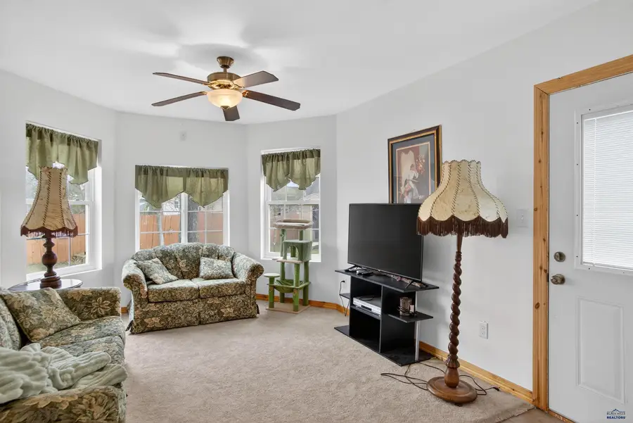 1512 Sharp Dr, Rapid City, SD 57703 - #3