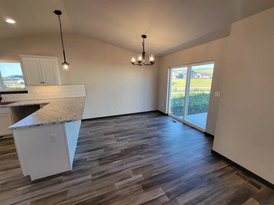 5222 Bunker Dr, Rapid City, SD 57701 - #3