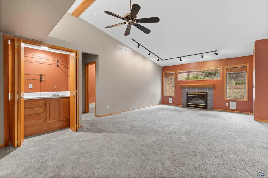 1212 Mountain Springs Rd, Rapid City, SD 57702 - #3