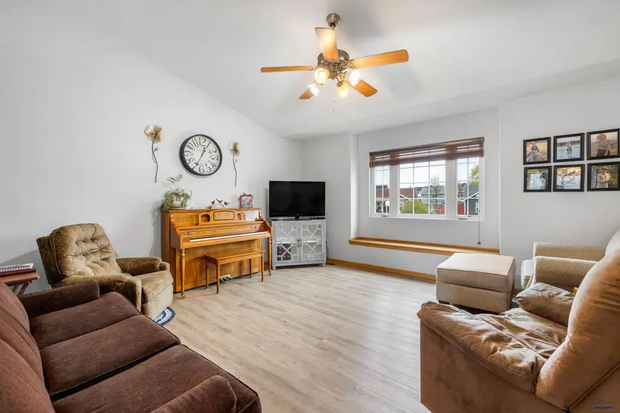 6880 Manchester, Summerset, SD 57718 - #2