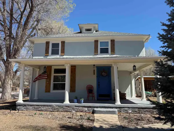 245 N 6th St, Hot Springs, SD 57747-7500