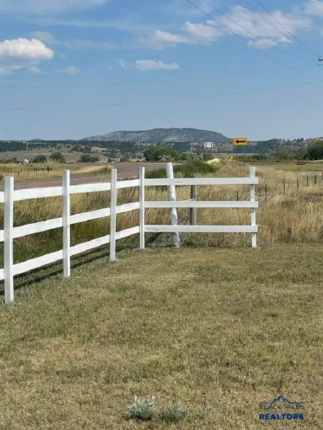 28534 Old Hwy 18, Edgemont, SD 57735 - #1