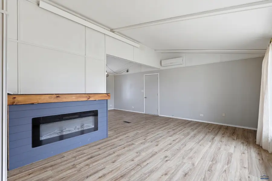 507 Meadowlark Dr, Box Elder, SD 57719 - #2