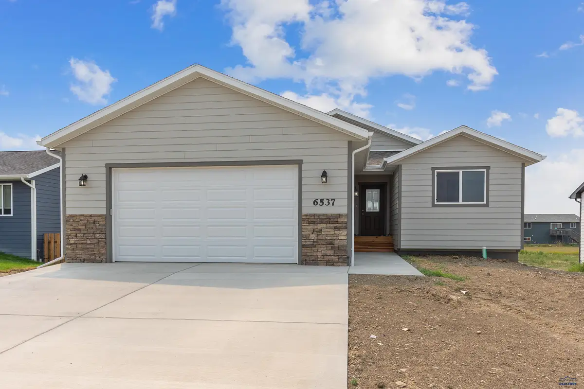608 Bull Run Dr, Box Elder, SD 57719 - #1