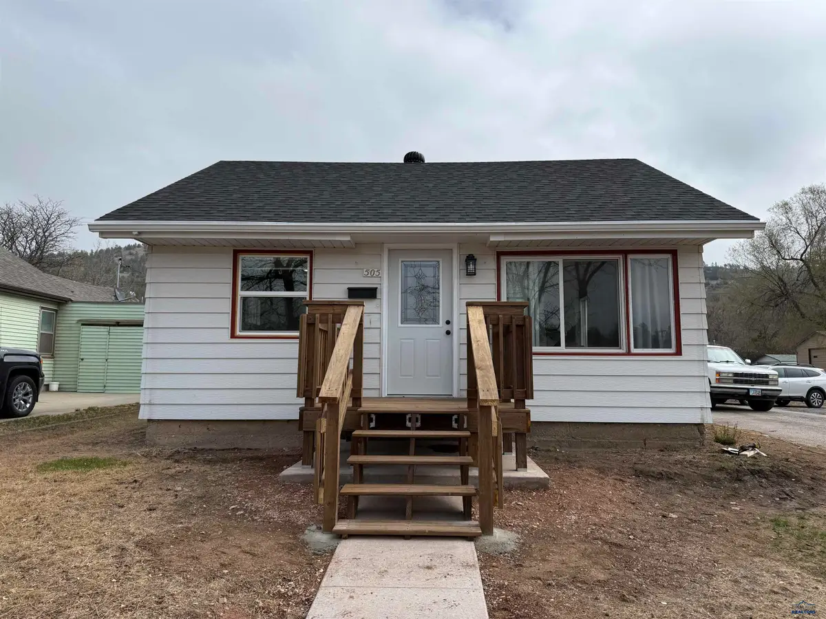 505 S 5th St, Hot Springs, SD 57747-7500 - #1