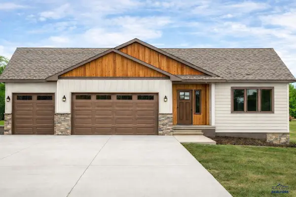 5437 Wind River Rd, Rapid City, SD 57702